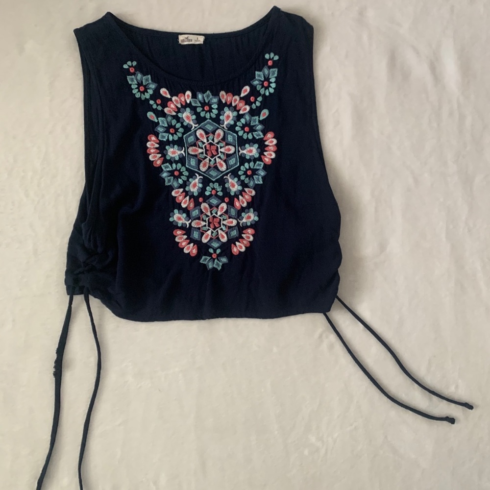 Hollister top